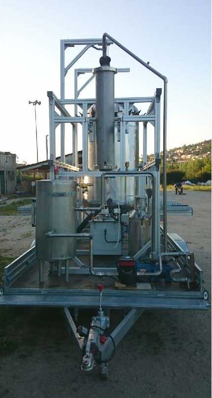 Mobile vaccum distillation unit.jpg